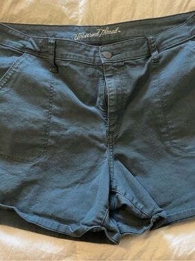 Universal Thread Women's Green Stretch Cotton Shorts